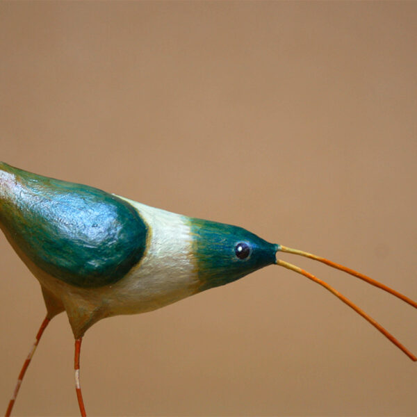 scultura uccello blu di Richolly Rosazza